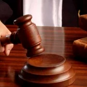 Un craiovean a câştigat în instanţă îngheţarea cursului pentru creditul în franci elveţieni