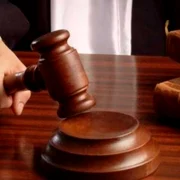 Un craiovean a câştigat în instanţă îngheţarea cursului pentru creditul în franci elveţieni