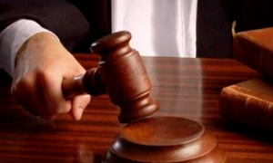 Un craiovean a câştigat în instanţă îngheţarea cursului pentru creditul în franci elveţieni