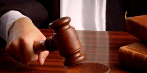 Un craiovean a câştigat în instanţă îngheţarea cursului pentru creditul în franci elveţieni