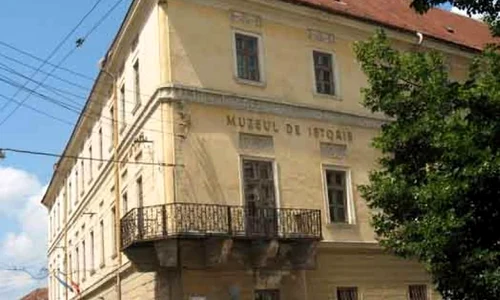 Muzeului Naţional de Istorie a Transilvaniei e in pericol de a se dărâma jpeg