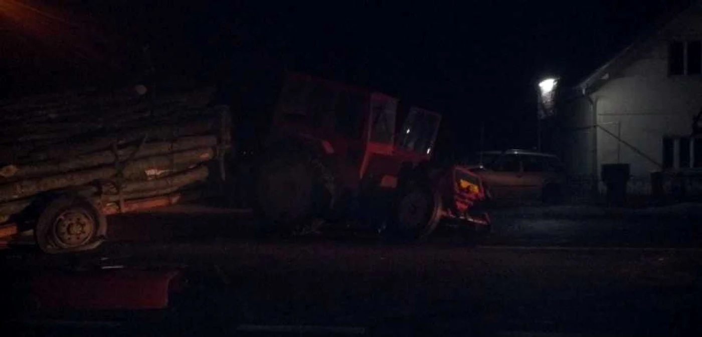 Tractorul avea o remorcă neînmatriculată FOTO: dejeanul.ro