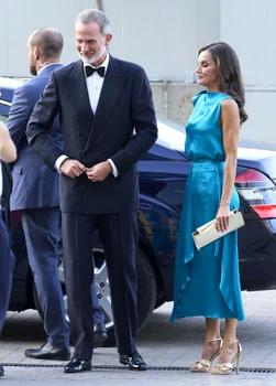 Letizia și Felipe, foarte eleganți la gala de aseară, de la Madrid