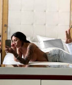 Ruby nu a terminat renovarea penthouse-ului din Colentina foto: Instagram