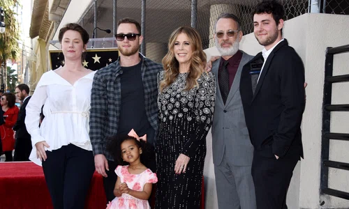 Tom Hanks cu familia lui  foto   Shutterstock jpg