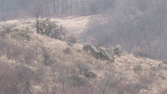 Localnicii au denumit ”La Dochia” zona cu stânci