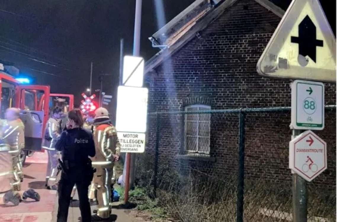 Casa din Lier incendiată de român FOTO stiridiaspora.ro