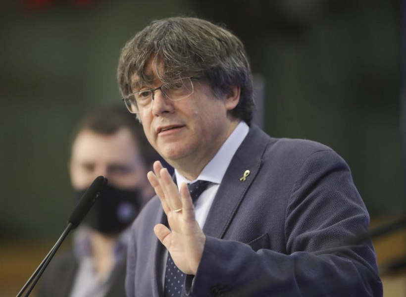Separatistul catalan Carles Puigdemont susţine că va reveni în Spania în pofida mandatului de arestare care îl vizează