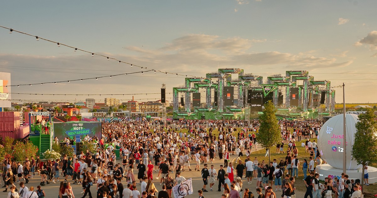 A doua zi a festivalului „Beach, Please!”: 134.000 de participanți și un show spectaculos oferit de Playboi Carti