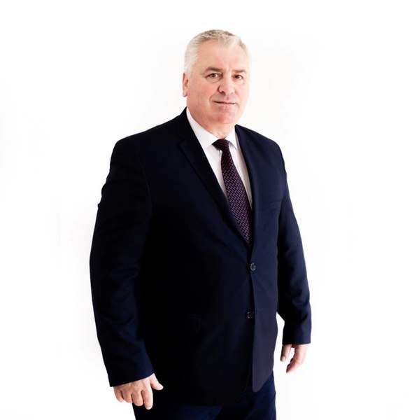 Primar anchetat până s-au prescris faptele. Este acuzat de DNA că a organizat un concurs cu dedicație pentru fiul cumnatului său