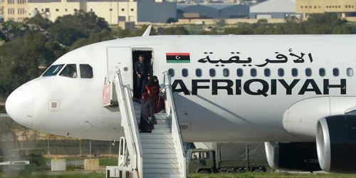 Avion deturnat in Malta. FOTO AFP