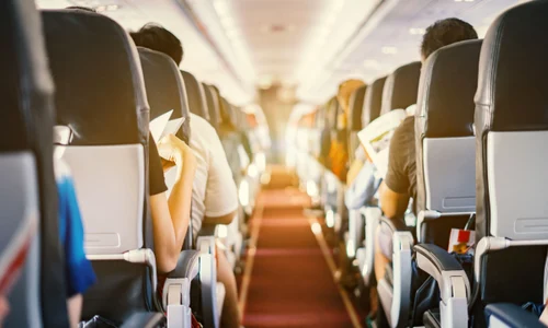 Cabina pasageri avion FOTO Shutterstock jpg