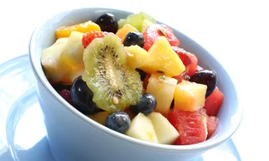 salata de fructe jpeg