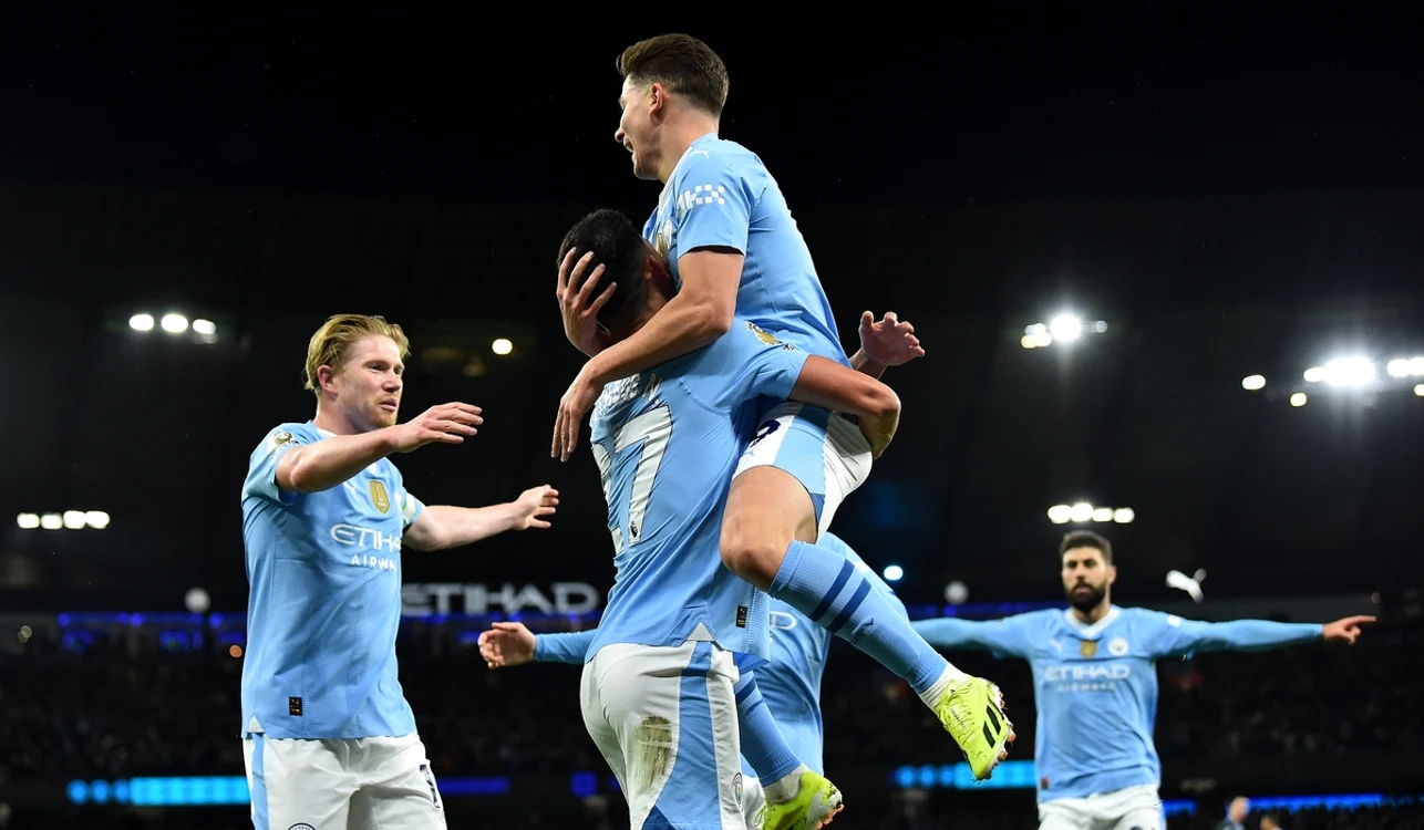 Manchester City, în mijlocul unor controverse (FOTO: EPA)