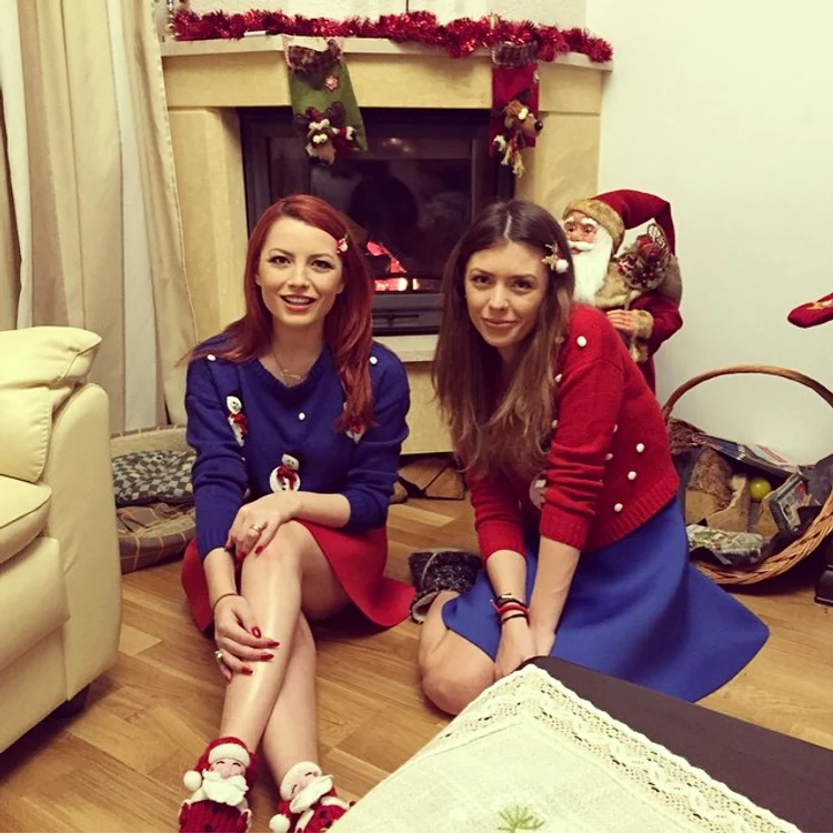 
    Elena Gheorghe şi sora ei, Ana, au o relaţie specialăFoto: arhivă personală  