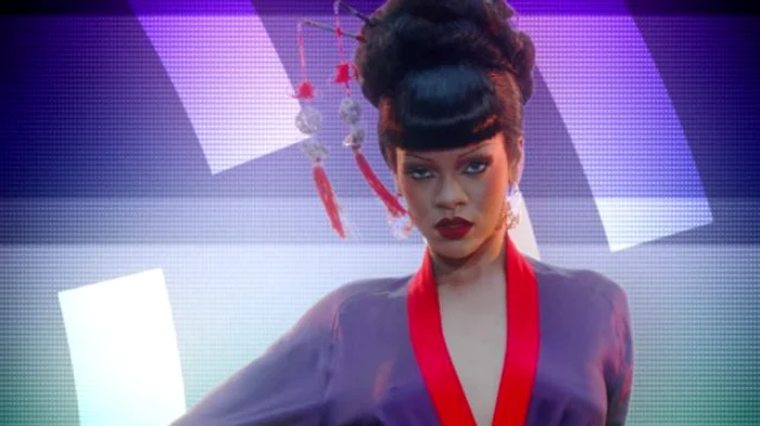 
    Rihanna, în videoclipul piesei „Princess of China”  