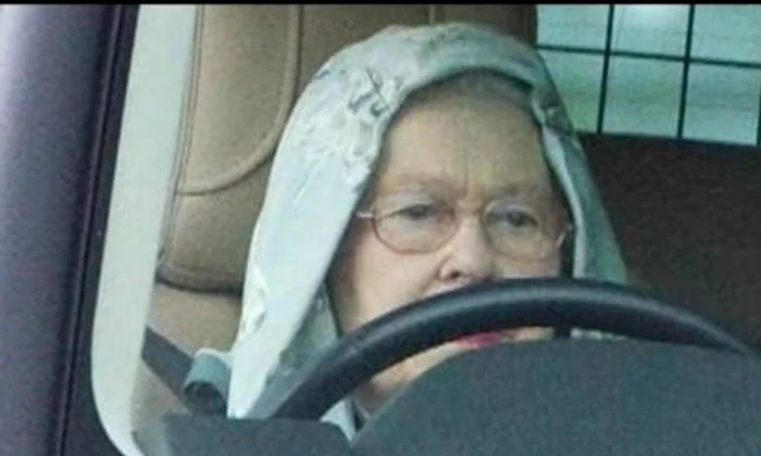 o queen hoodie 570 jpeg