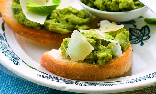 crostini cu unt si verdeturi jpeg