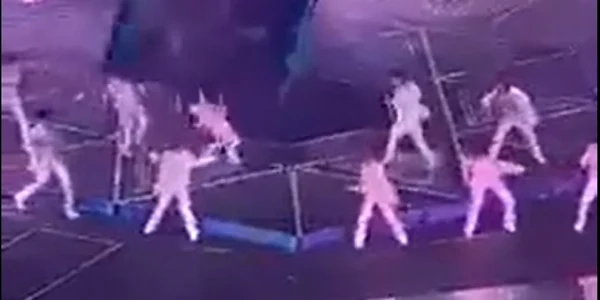 concert formatia mirror