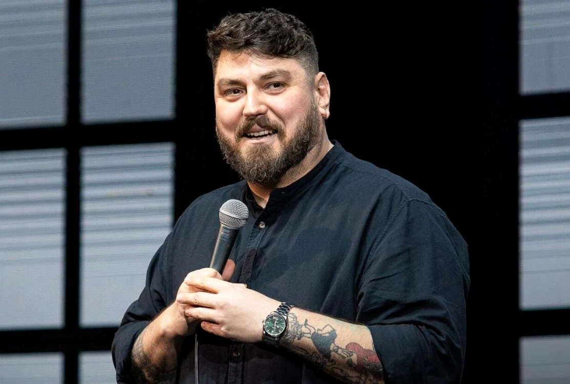 Micutzu marchează 20 de ani de stand-up printr-un nou turneu național