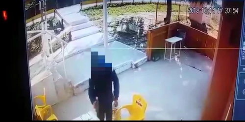 Copii criminali: doi puştani, de 16 şi 13 ani, ucid în bătaie un bărbat fără apărare, pentru 10 lei. „Eu l-am crescut bine, anturajul l-a stricat”