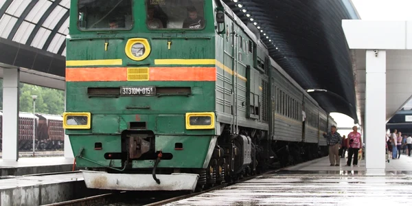 Trenurile moldoveneşti vor mai circula încă mult timp pe şine ruseşti FOTO: EDUARD BÂZGU