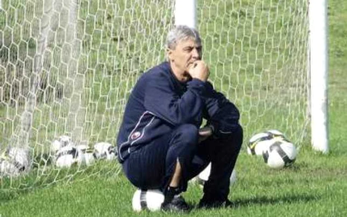 Târgu-Jiu: Cârţu aşteaptă ca atacanţii să înscrie