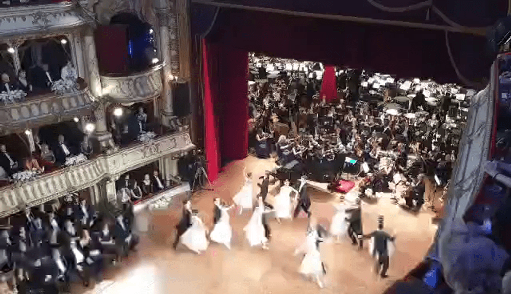 Cum a fost la „cel mai elegant eveniment din România”. De ce a citit ministrul Culturii sponsorii evenimentului VIDEO