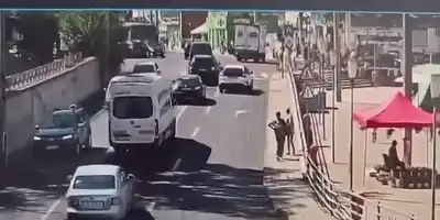 GIF Autobuz