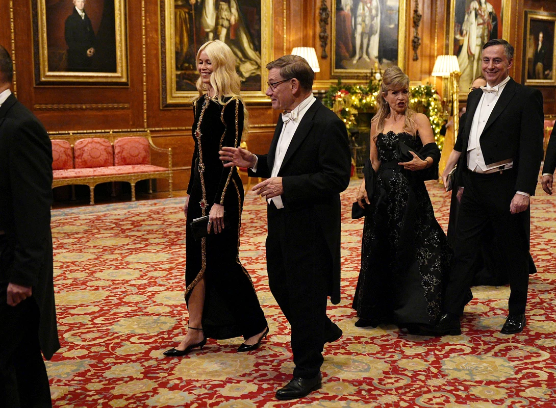 Claudia Schiffer și premierul britanic Keir Starmer la bachetul de stat de la Castelul Windsor dat pentu cuplul prezidențial german. FOTO: Getty Images