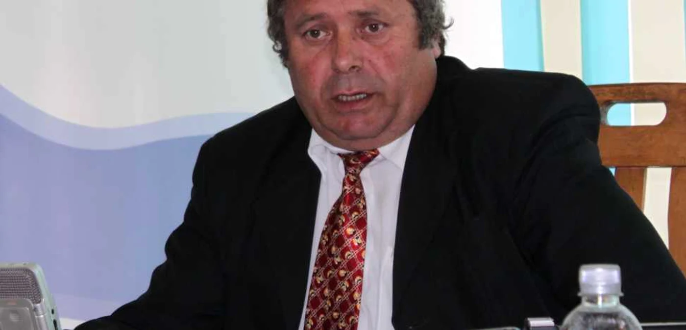 Fostul primar al comunei Fărcăşeşti, Antonică Belgiu, a fost obligat să muncească în folosul comunităţii