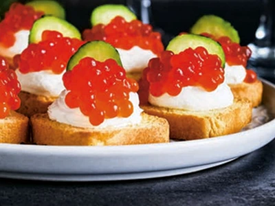 tost cu icre de somon jpg