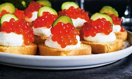 tost cu icre de somon jpg