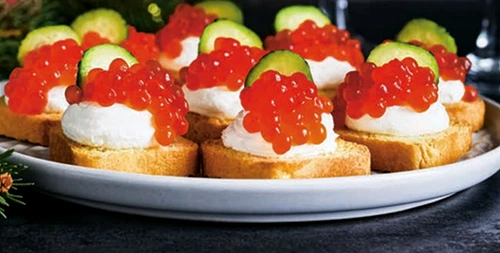 tost cu icre de somon jpg