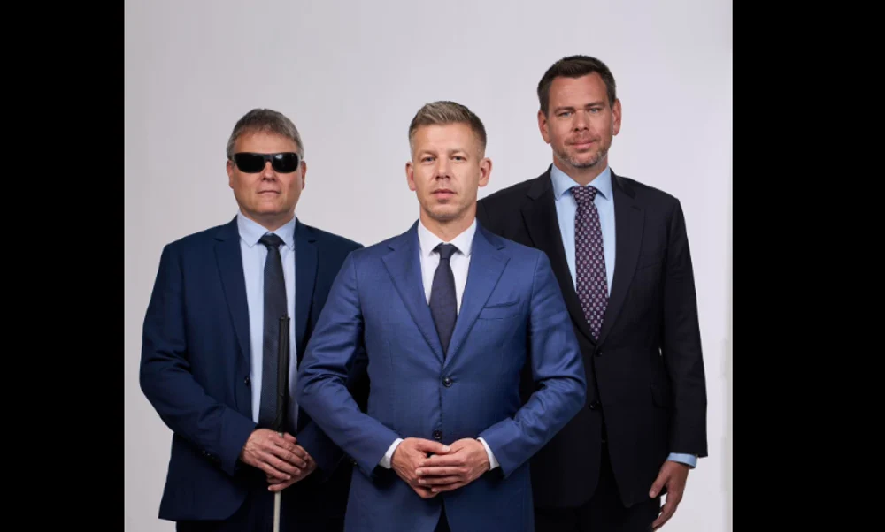 Avocat nevăzător, propus ministru în viitorul guvern al Ungariei condus de Péter Magyar