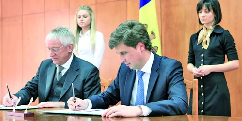 Victor Bodiu semnează un acord de colaborare cu reprezentanul Guvernului german