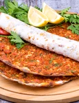 Cum sa faci in casa lahmacun sau pizza turceasca  Sursa imagine shutterstock 1134483674 jpg