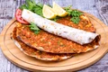 Cum sa faci in casa lahmacun sau pizza turceasca  Sursa imagine shutterstock 1134483674 jpg