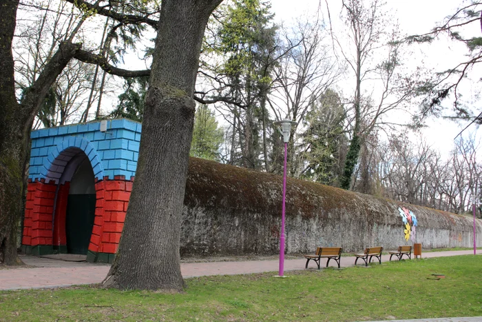 Tunelul rămas din vremea trenulețului FOTO Forum/Ratt