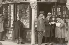 Casa Anticarilor, fotografie de Iosif Berman (sursa: bucurestiuluitat.blogspot.com)