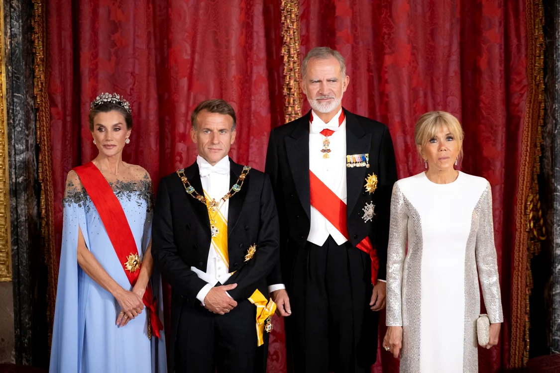 Regele Felipe al VI lea și regina Letizia a Spaniei cu Emmnauel Macron și soția sa, Brigitteprofimedia 1139306946 (4) jpg