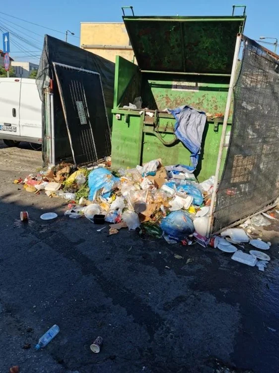 Focar de infecţie în Piaţa Badea Cârţan