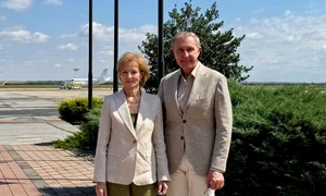 Majestatea Sa Margareta și Principele Radu la aeroport FOTO Vlasin Media (1) jpg