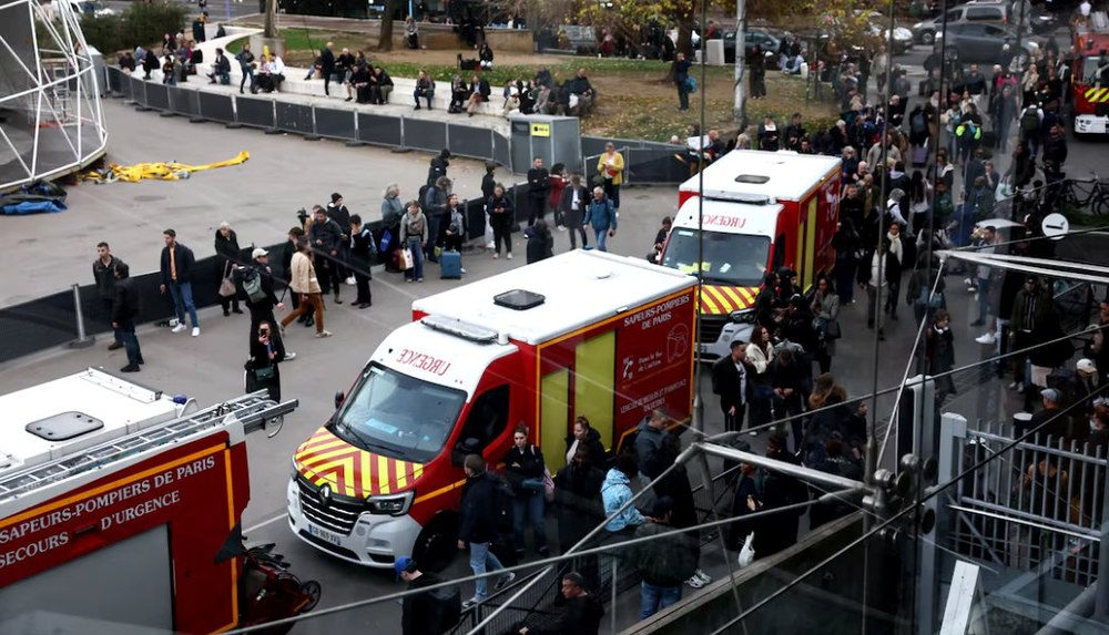 Alertă la o gara din Paris: un bărbat înarmat cu un cuțit, împușcat de polițiști după o intervenție tensionată