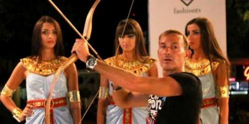 Constanţa. Radu Mazăre se pregăteşte de ultimul personaj al Carnavalului Mamaia 2014 - faraonul Ramses al II-lea Foto fpeople.ro