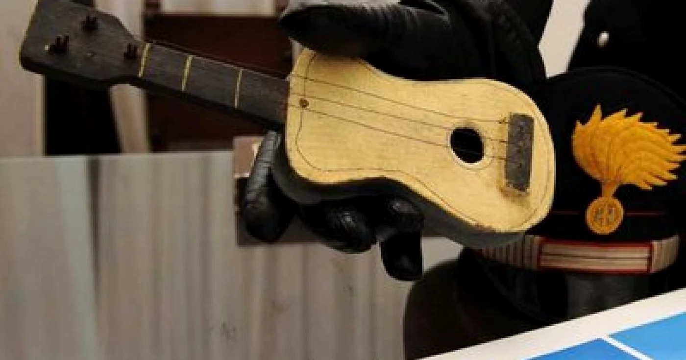 Chitara va ajunge la Muzeul de artă contemporană din Maccagno