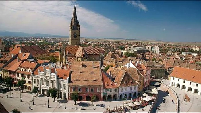 Summit-ul
 de la Sibiu este considerat punctul culminant al procesului de reflecţie privind viitorul UE, început la Bratislava, în 
2016, după referendumul privind Brexit