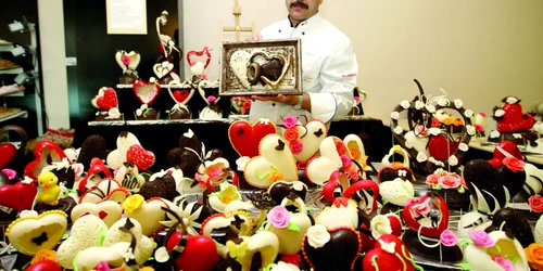 Figurinele sunt realizate de echipa cofetarului Silvian Miron