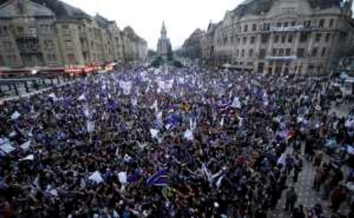 Suporterii alb-violeți s-au făcut auziți în Piața Victoriei și în 2007 la mitingul pentru palmares