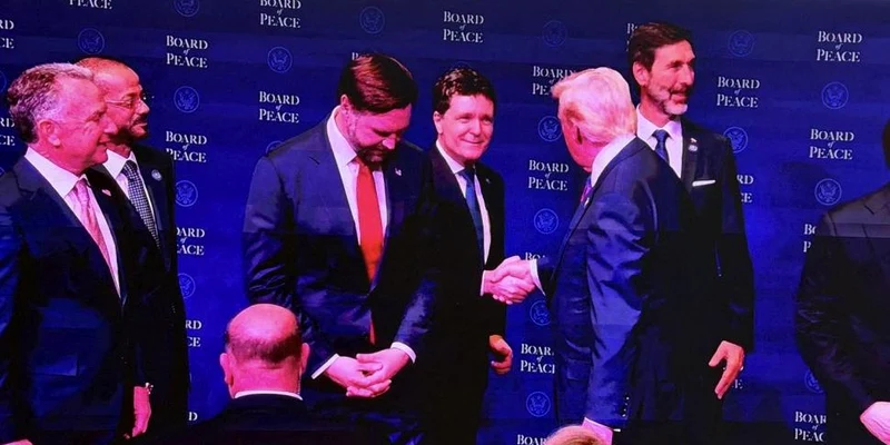 nicusor dan participa la prima reuniune a consiliului pacii al lui trump presedintele a plecat la washington cu un avion inchiriat FoTO administratia prezitentiala 1047600 webp